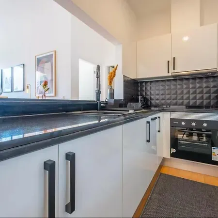 Modern Apartment Funchal (Madeira)