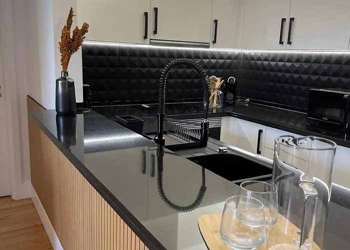 Modern フンシャル